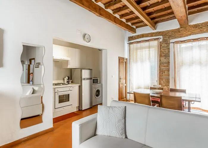Guesthost - Nest Steps From Cascine Park Floransa